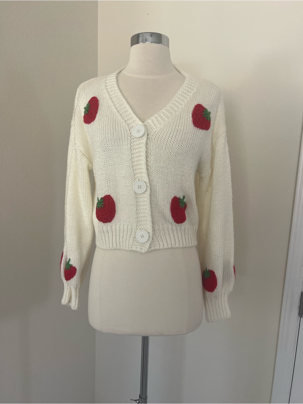 Shein Strawberry cropped cardigan S